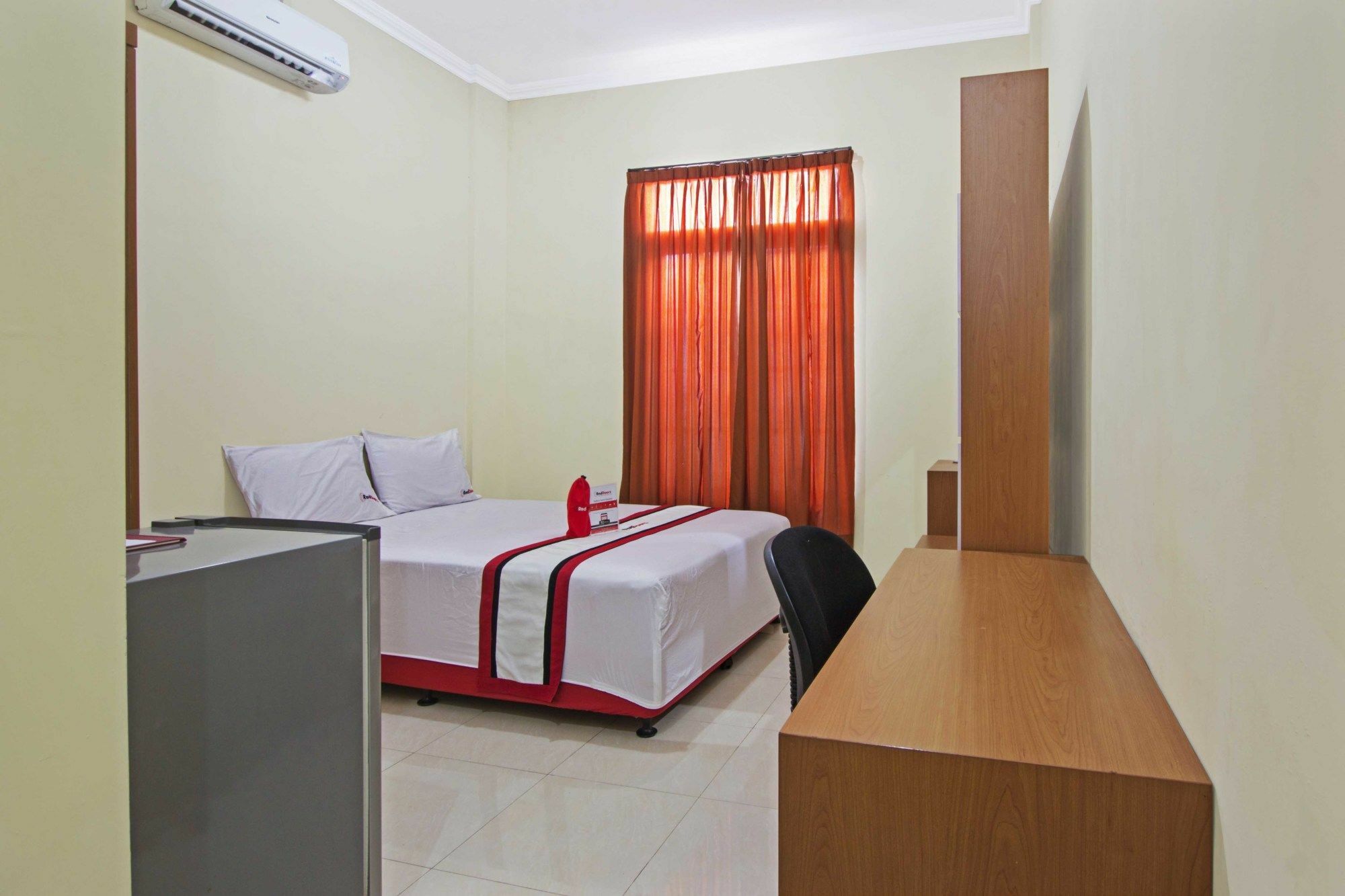 Reddoorz @ Pogung Baru Hotel Kejayan ภายนอก รูปภาพ
